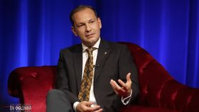 Radu Țincu, criticat pentru că a adus credința pe holurile spitalului! Dezvăluiri uluitoare în noua ediție „În Oglindă: „Refuz să cred că un doctor nu are credință”